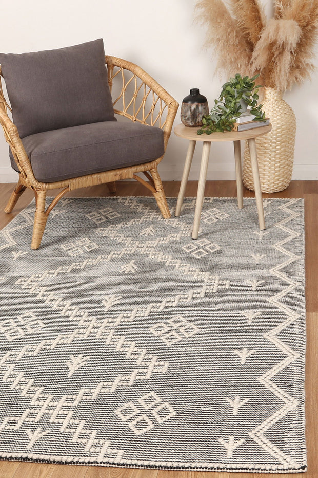 Goa Aztec Wool Blend Cream Rug (No Tassel)