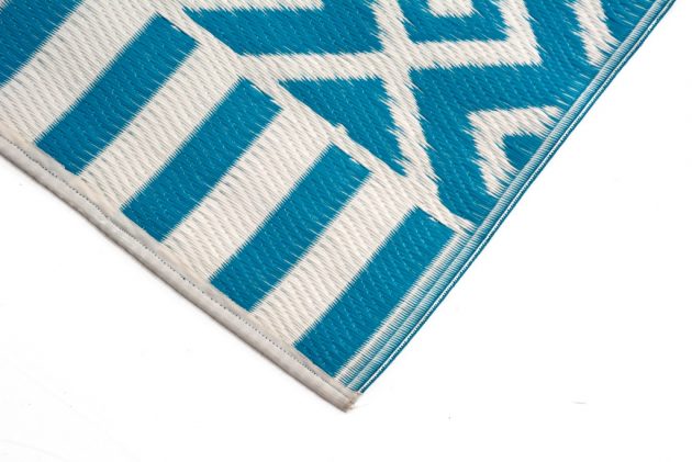  Natural Fibres Angles Aqua and White Recycled Plastic Indoor Outdoor Hand Woven Floor Rug  - 3